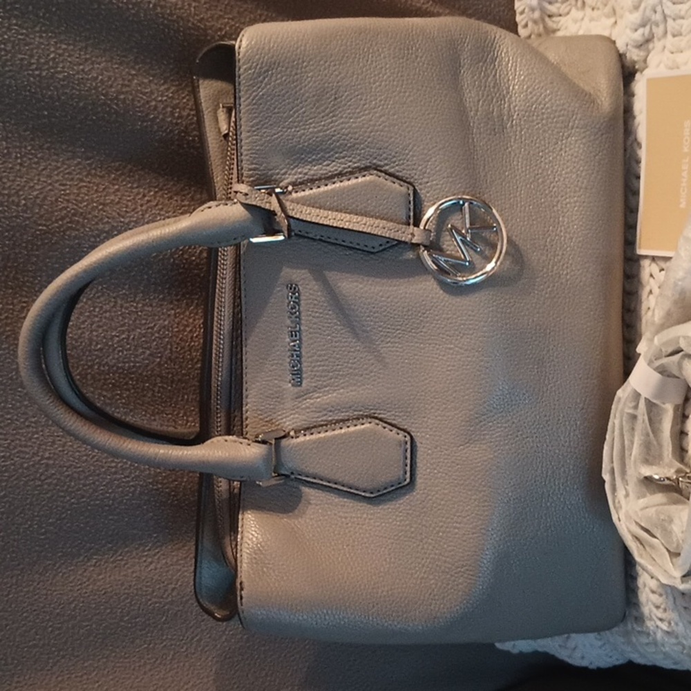 Michael Kors Gray Leather Shoulder bag